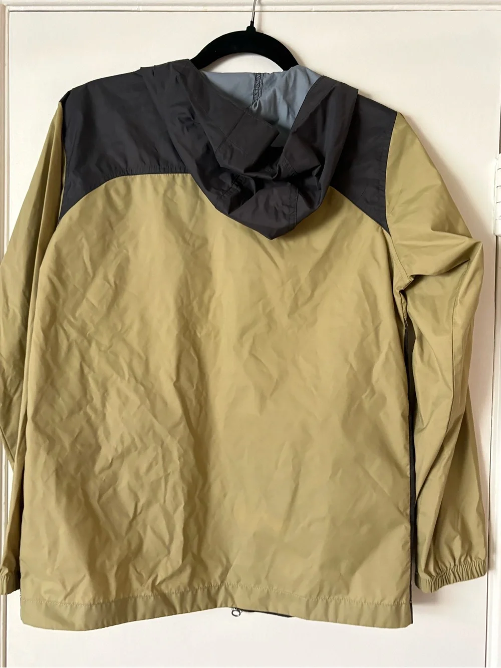 Columbia Glennaker Olive Green and Dark Gray Kids Rain Jacket Size L